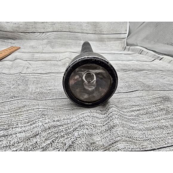 RARE Vintage 20-Inch KEL-LITE Police Baton Flashlight - FOR PARTS - Picture 4 of 14